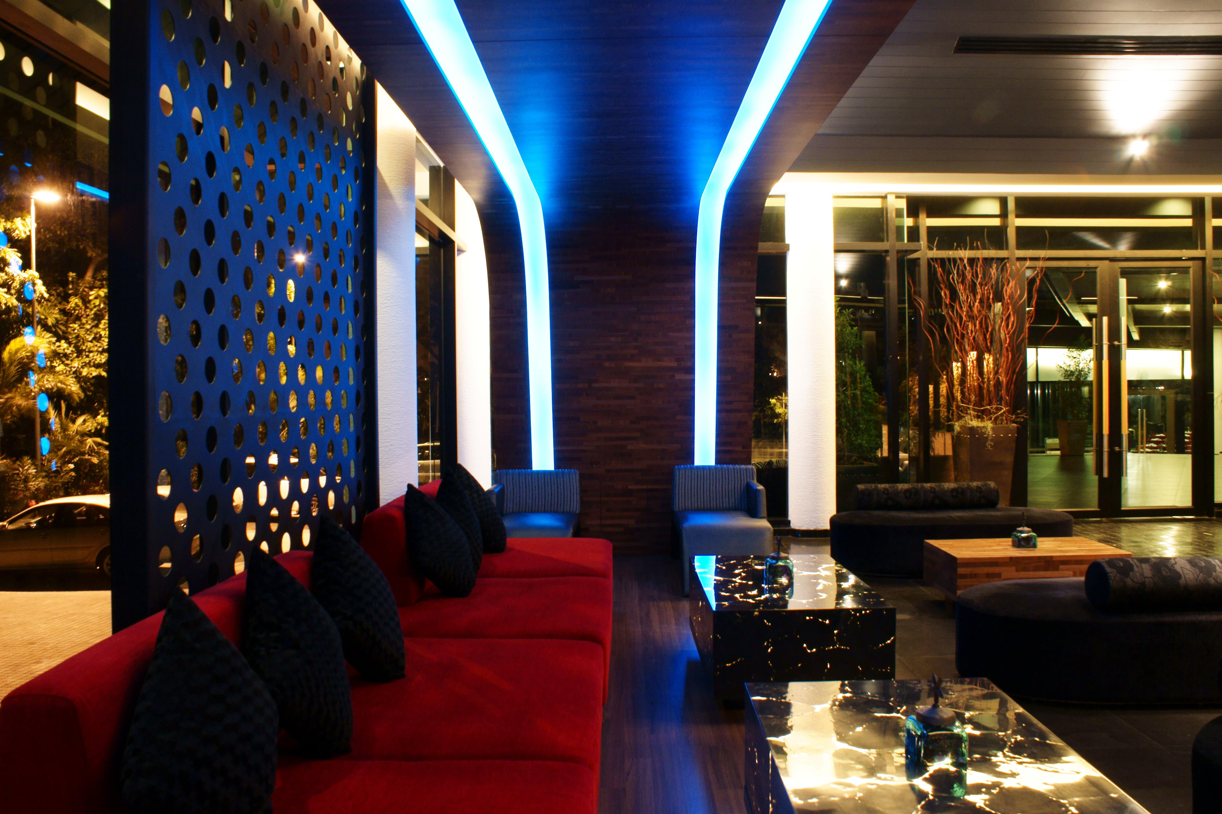 Z Through By The Zign Hotell Pattaya Exteriör bild