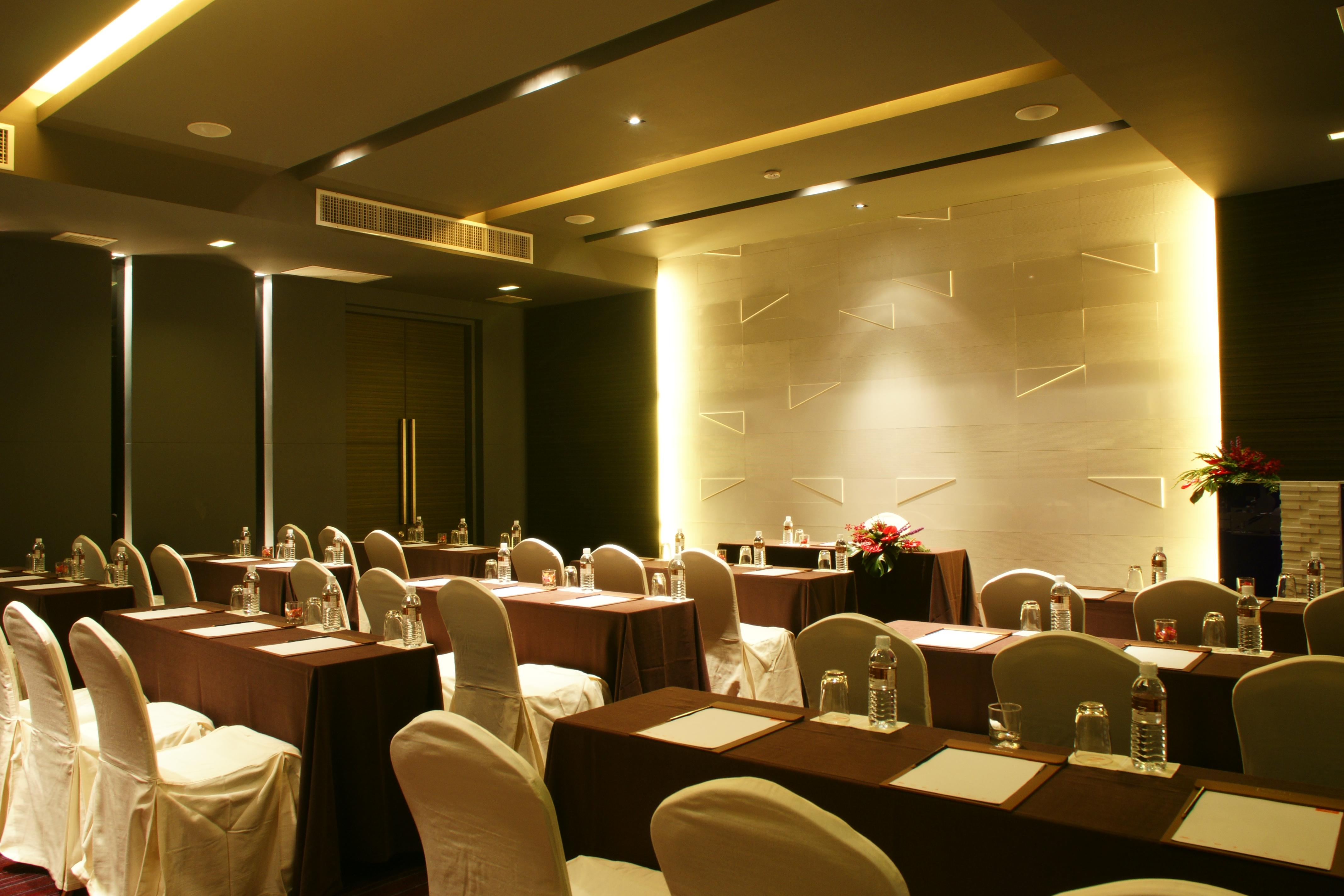 Z Through By The Zign Hotell Pattaya Exteriör bild