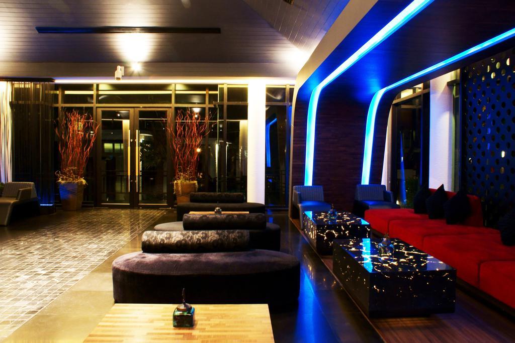 Z Through By The Zign Hotell Pattaya Exteriör bild