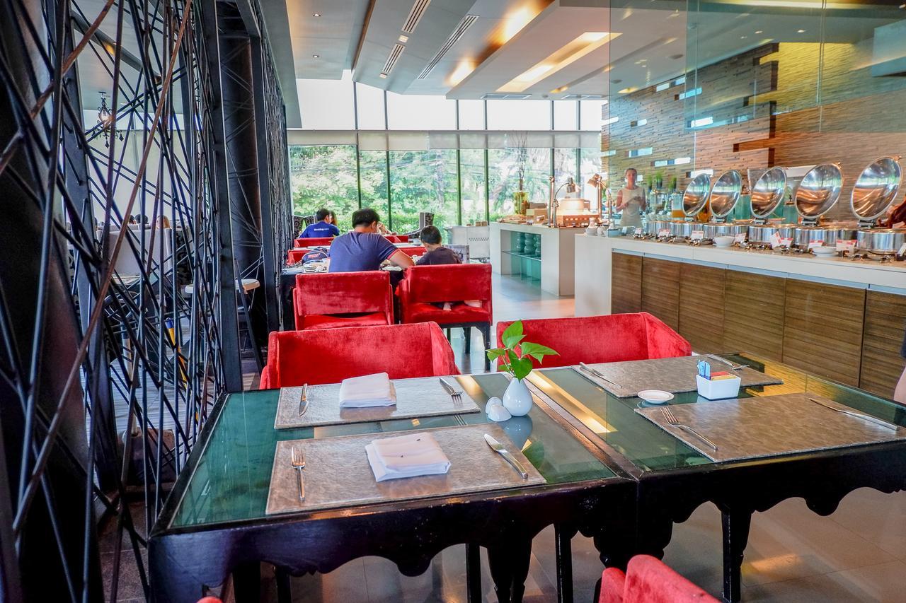 Z Through By The Zign Hotell Pattaya Exteriör bild